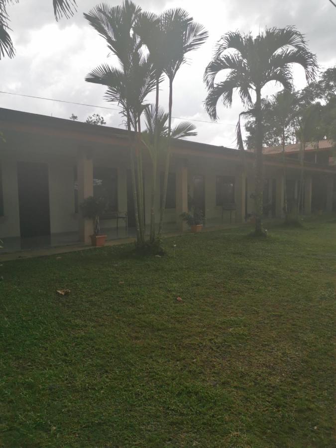 Hotel Vale's Chiles  Buitenkant foto