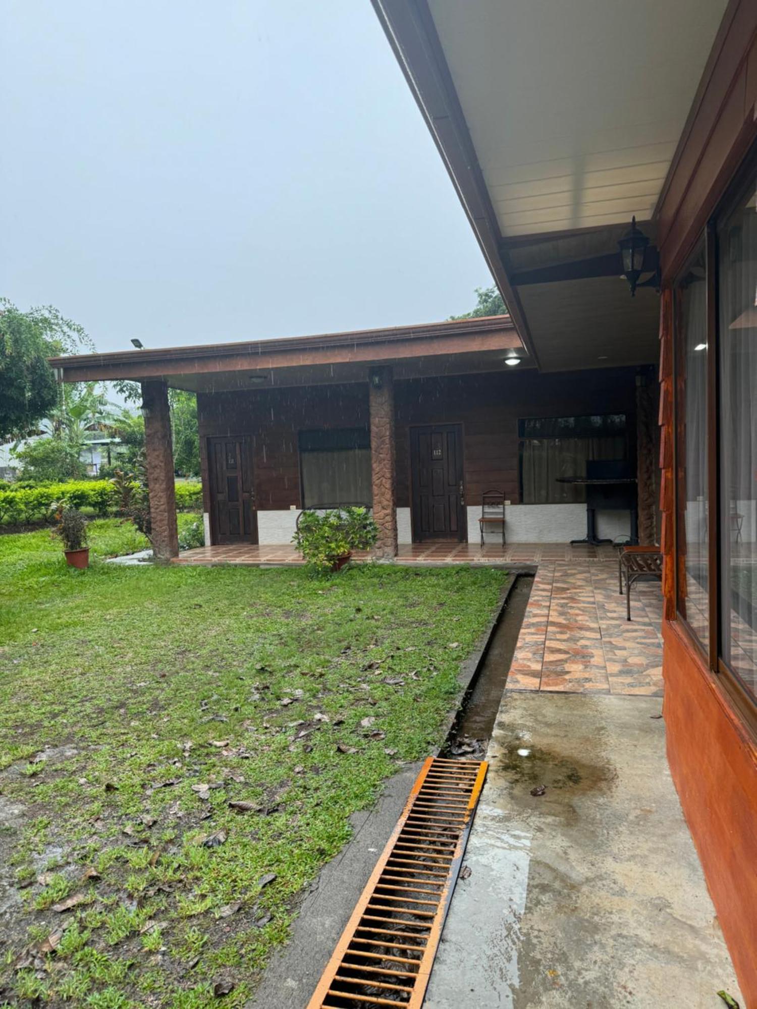 Hotel Vale's Chiles  Buitenkant foto