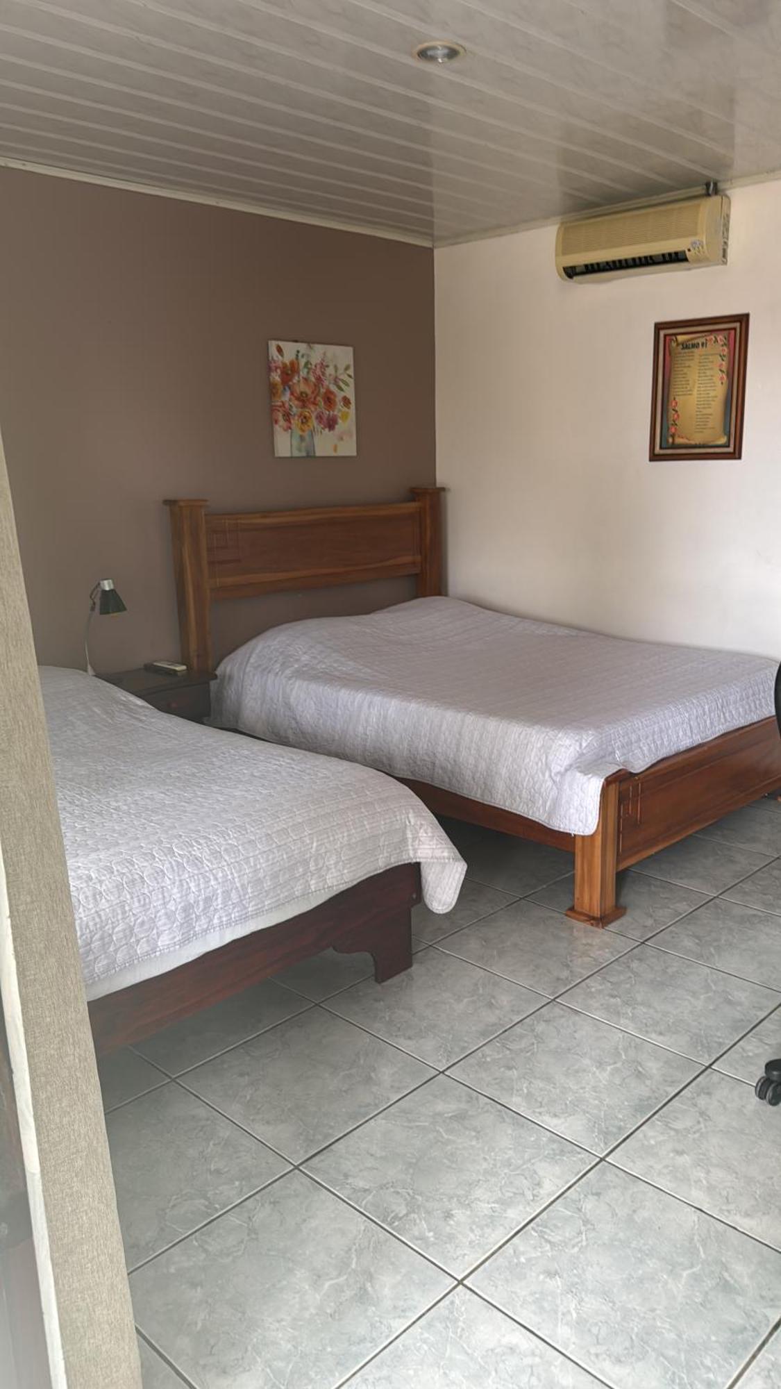 Hotel Vale's Chiles  Buitenkant foto